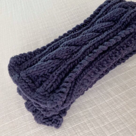 Handmade 🇨🇦 NWOT Hand Knit Wool Cable Scarf - Picture 5 of 5